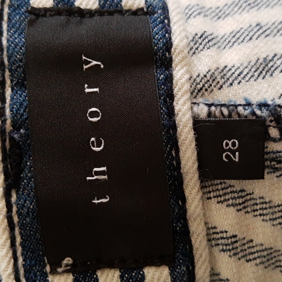 Theory Indigo and White Striped Denim 5 Pocket Jeans Shorts, Size 28 - Picture 9 of 11